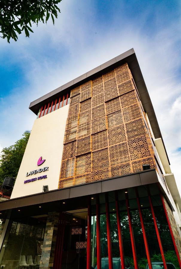 Lavender Infopark Kochi Hotel Екстериор снимка