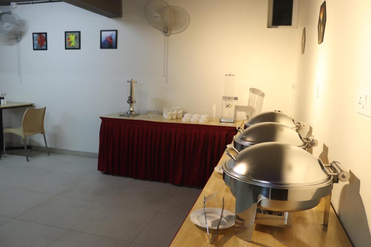 Lavender Infopark Kochi Hotel Екстериор снимка