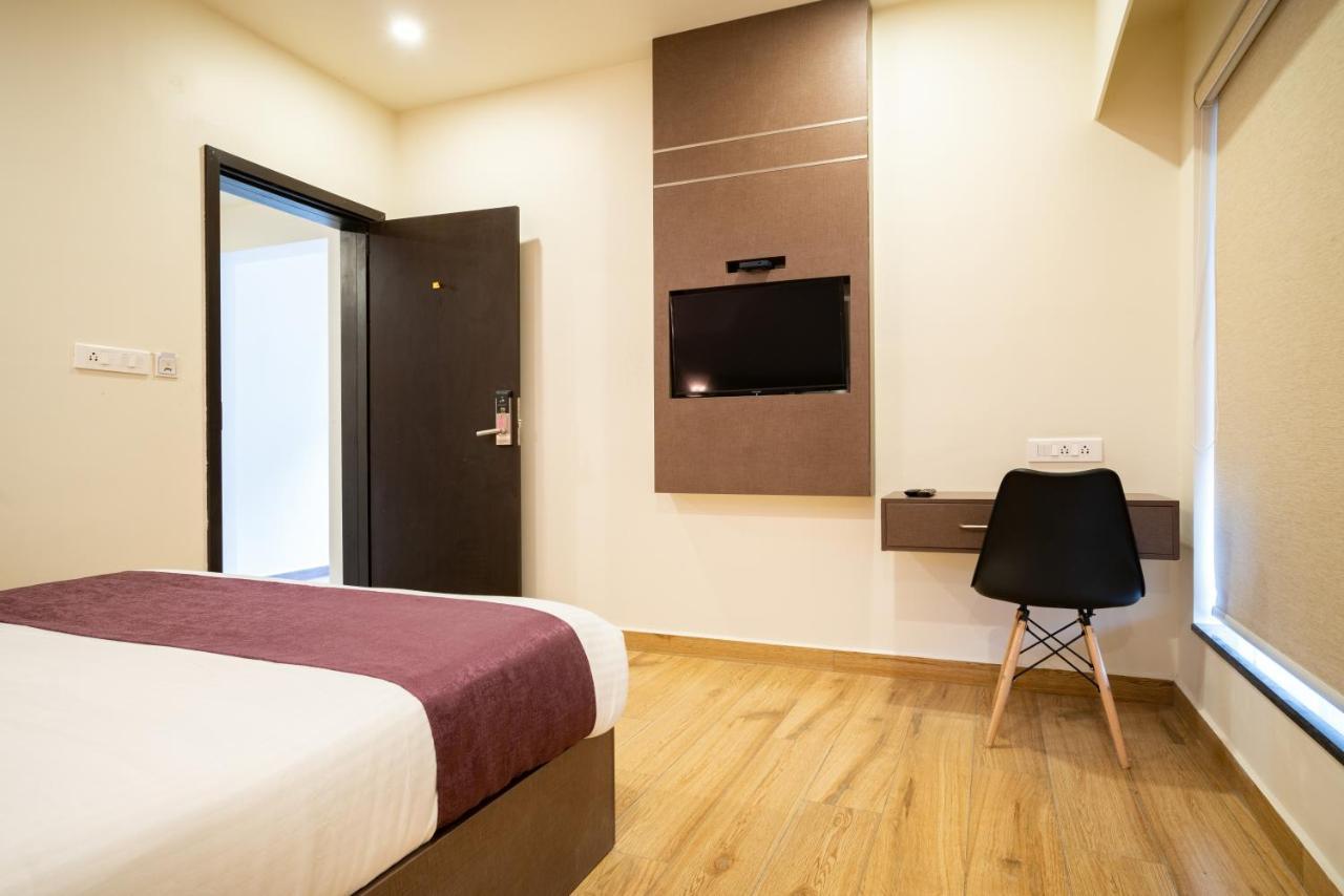 Lavender Infopark Kochi Hotel Екстериор снимка