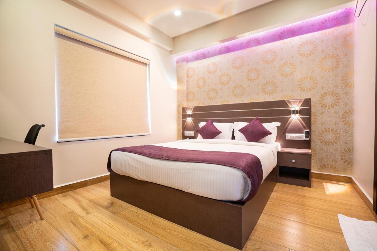 Lavender Infopark Kochi Hotel Екстериор снимка