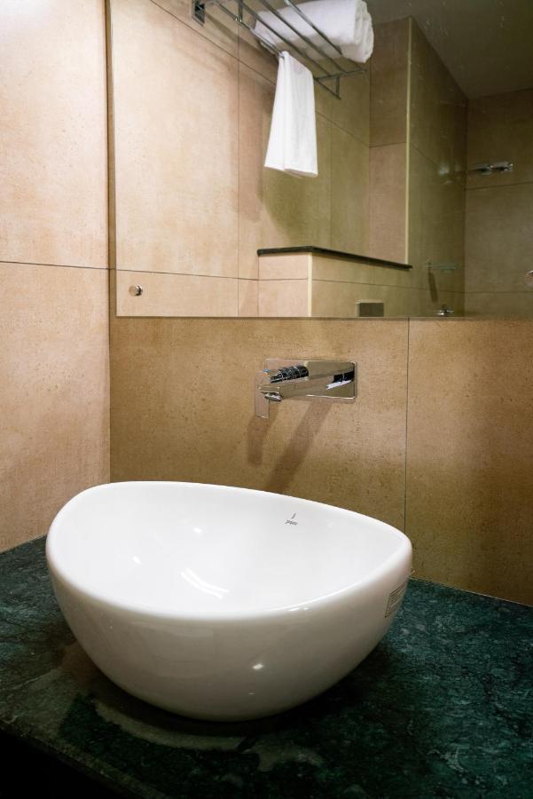 Lavender Infopark Kochi Hotel Екстериор снимка