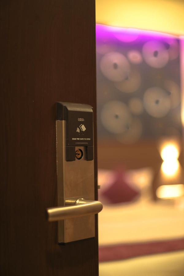 Lavender Infopark Kochi Hotel Екстериор снимка